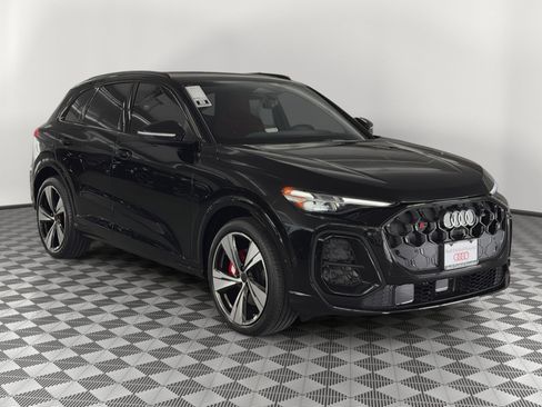 New 2026 Audi SQ5 Premium Plus AWD/4WD image 7