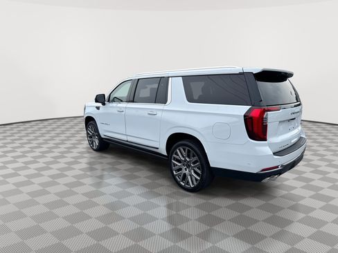 New 2026 GMC Yukon XL Denali Ultimate w/ LPO, Floor Liner Package AWD/4WD image 6