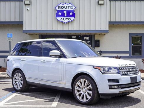 Used 2015 Land Rover Range Rover Supercharged AWD/4WD image 4
