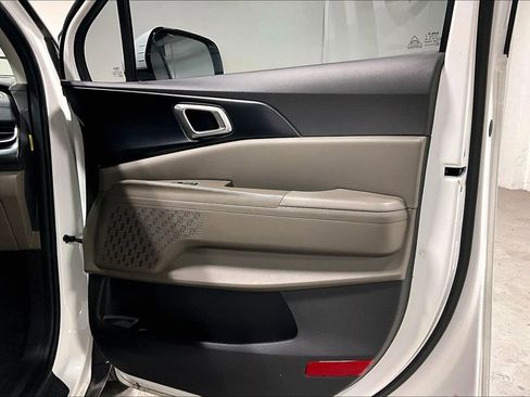 Used 2026 Kia Carnival FWD image 22