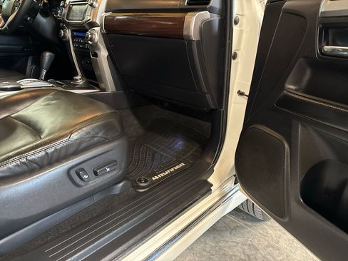 Used 2014 Toyota 4Runner Limited image 38