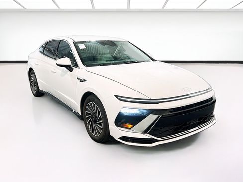 Used 2024 Hyundai Sonata SEL FWD image 3