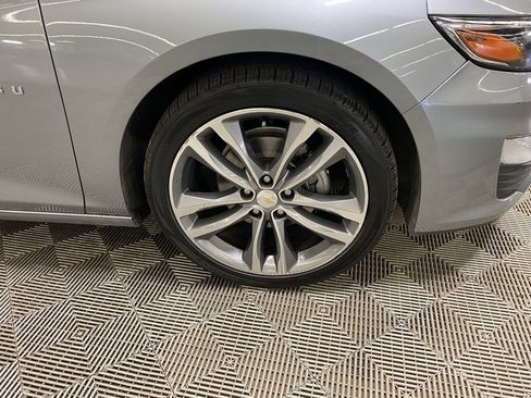 Used 2023 Chevrolet Malibu LT image 2