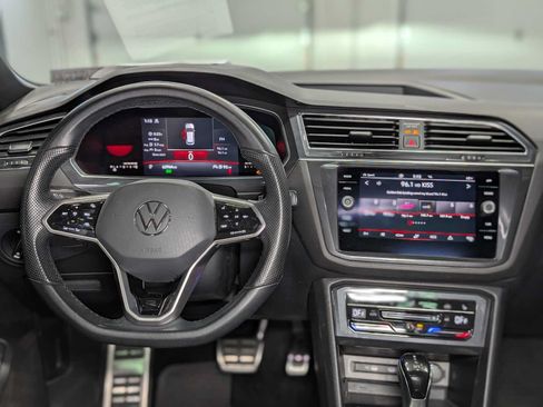 Used 2022 Volkswagen Tiguan SE R-Line AWD/4WD image 5
