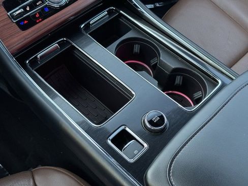 Used 2022 Lincoln Aviator Reserve w/ Elements Package Plus image 19