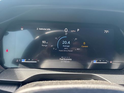 Used 2024 Jeep Grand Cherokee L Laredo image 16