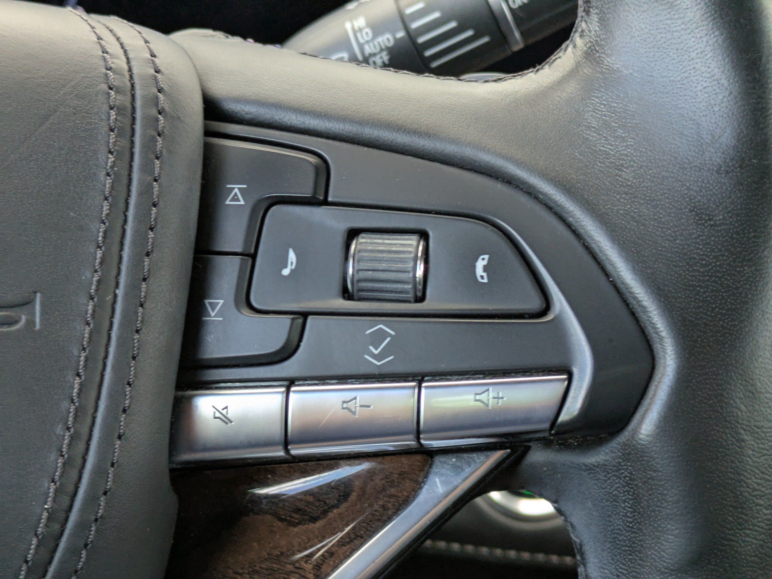 Used 2021 Cadillac Escalade Sport Platinum AWD/4WD image 32