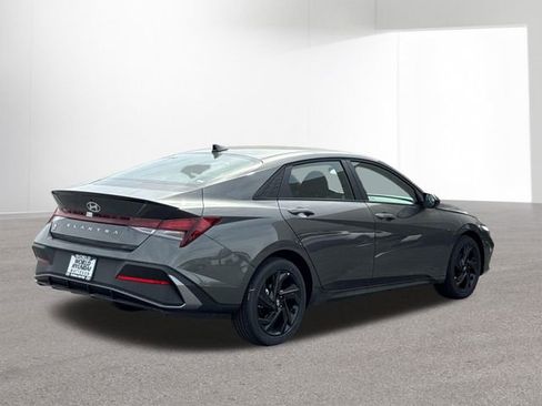 New 2026 Hyundai Elantra Sport FWD image 13