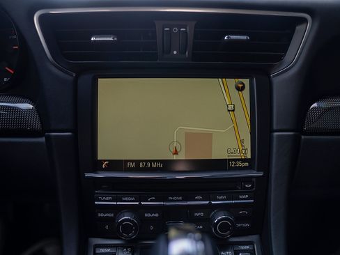 Certified 2015 Porsche 911 Turbo image 10