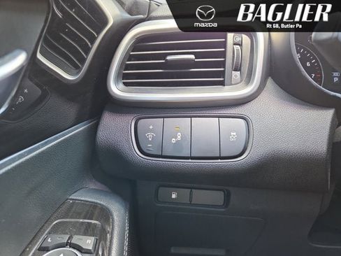 Used 2020 Kia Sorento LX image 23