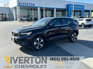 Used 2024 Volvo XC40 B5 Plus video 1