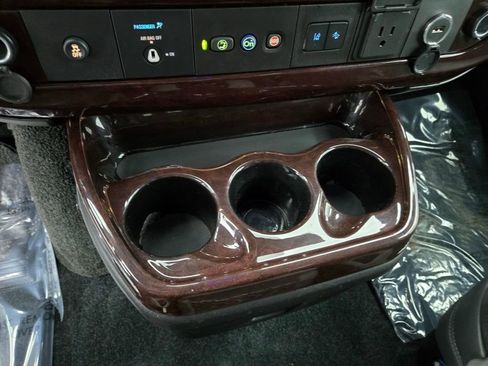 Used 2021 Chevrolet Express 2500 w/ Enhanced Convenience Package image 22