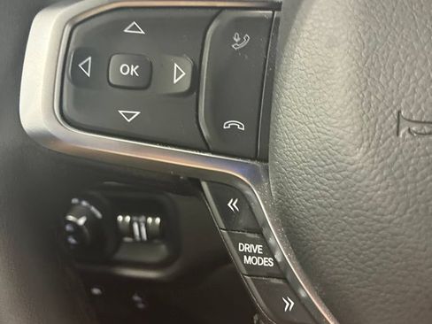 Used 2025 RAM 1500 Big Horn AWD/4WD image 24
