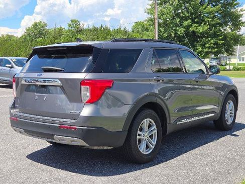 Certified 2021 Ford Explorer XLT w/ Equipment Group 202A AWD/4WD image 3