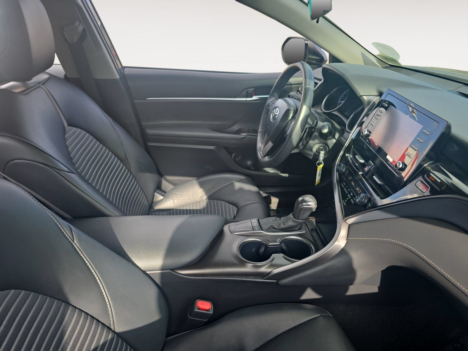 Certified 2024 Toyota Camry SE FWD image 15