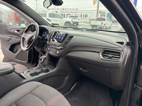 Used 2022 Chevrolet Equinox RS w/ Infotainment Package image 40