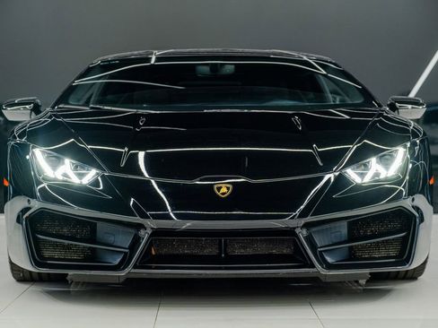 Used 2019 Lamborghini Huracan LP 580-2 image 2