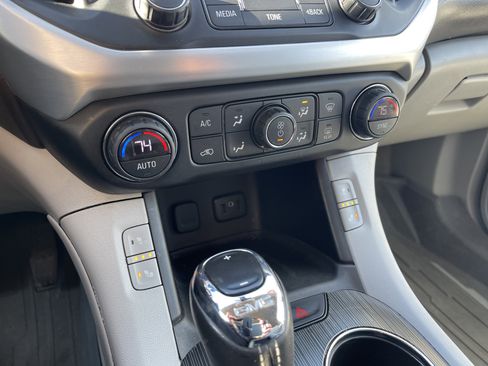 Used 2019 GMC Acadia SLT AWD/4WD image 20
