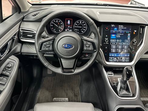 Used 2025 Subaru Outback Onyx Edition image 19