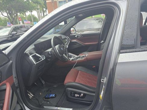 Used 2024 BMW X6 xDrive40i w/ Executive Package image 3