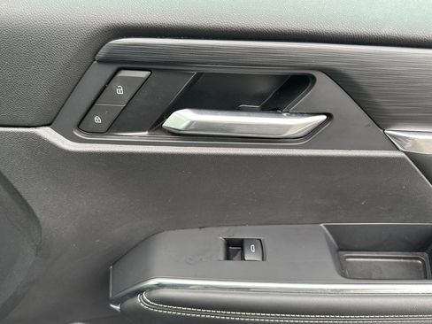 Used 2025 GMC Acadia Elevation image 22