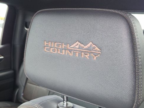 Used 2025 Chevrolet Silverado 1500 High Country image 19