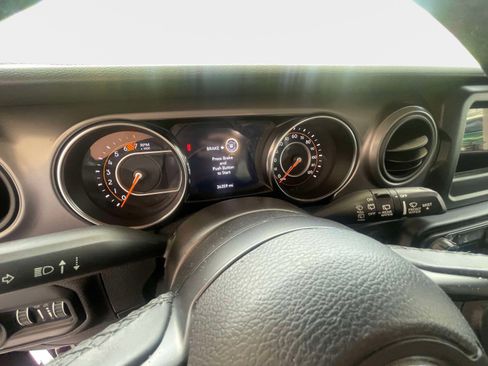 Used 2021 Jeep Wrangler Sport AWD/4WD image 10