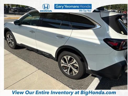 Used 2022 Subaru Outback Touring AWD/4WD image 4