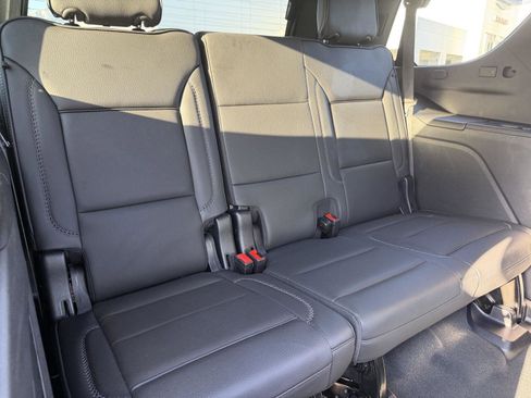 Used 2025 GMC Yukon Denali AWD/4WD image 21