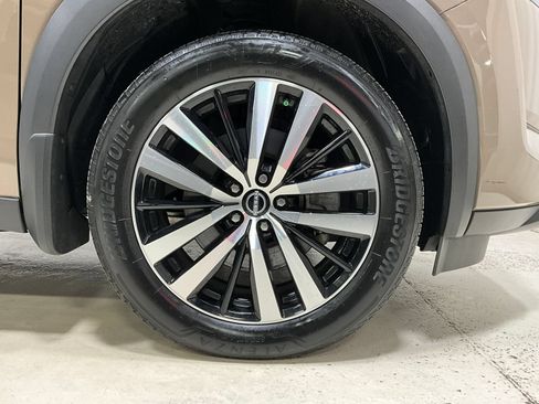 Used 2023 Nissan Pathfinder Platinum AWD/4WD image 12