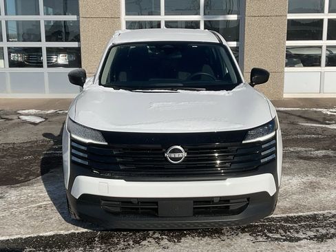 Used 2025 Nissan Kicks S image 2