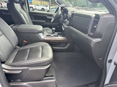 Used 2024 GMC Sierra 1500 Elevation w/ Elevation Premium Package AWD/4WD image 14
