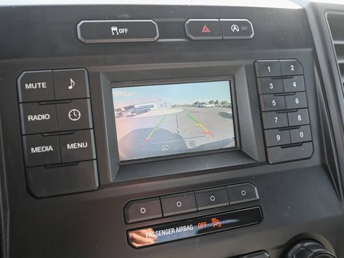 Used 2017 Ford F150 XL w/ Heavy-Duty Payload Package image 28