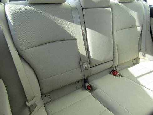 Used 2019 Subaru Legacy 2.5i Premium image 8