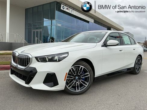 New 2026 BMW 530i 530i w/ M Sport Package image 1
