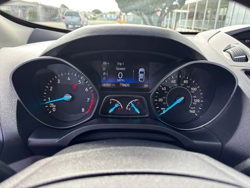 Used 2019 Ford Escape S FWD image 4