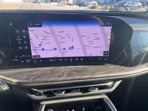 Used 2025 Audi Q5 Premium Plus w/ Premium Plus image 57