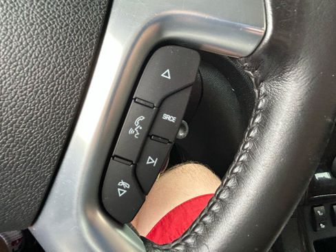 Used 2015 Chevrolet Traverse LT w/ Style and Technology Package FWD image 20