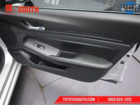 Used 2025 Nissan Altima 2.5 SV image 30