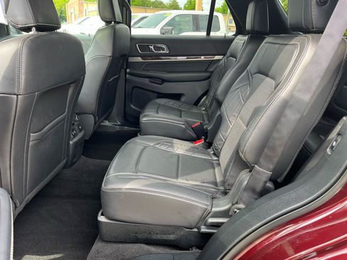 Used 2019 Ford Explorer Platinum AWD/4WD image 16