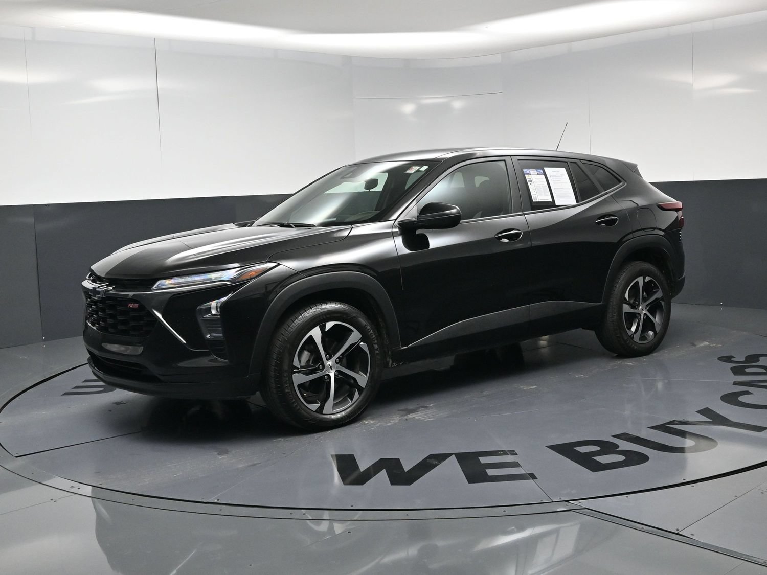Used 2025 Chevrolet Trax RS FWD image 11