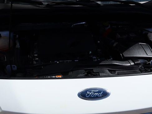 Used 2020 Ford Escape SE image 57