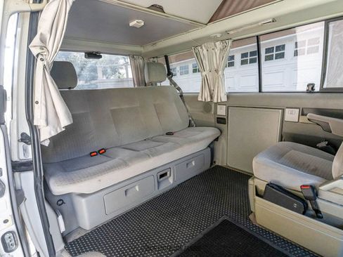 Used 2003 Volkswagen Eurovan MV image 36