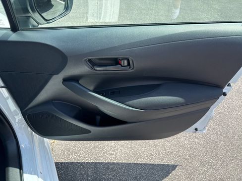 Used 2025 Toyota Corolla LE FWD image 27