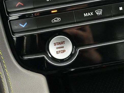 Used 2020 Jaguar F-PACE R-Sport image 35