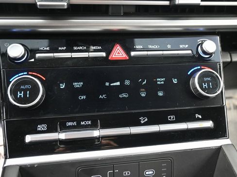 Used 2025 Hyundai Santa Fe SEL image 15