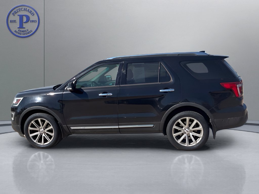 Used 2017 Ford Explorer Limited w/ Equipment Group 301A AWD/4WD image 4