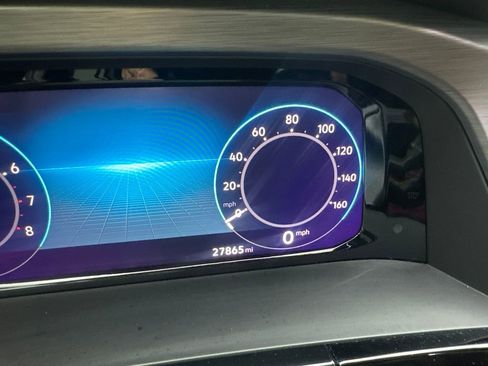 Used 2024 Volkswagen Atlas Cross Sport SE image 61