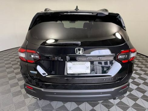 Used 2025 Honda Pilot Black Edition image 5