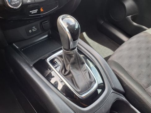 Used 2021 Nissan Rogue Sport SV FWD image 22
